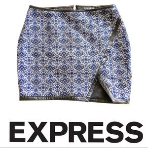 Express Tapestry Print Mini Skirt